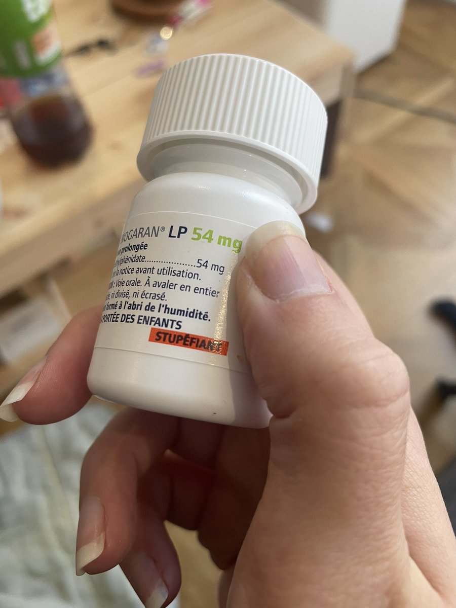 Back on my meds et wsh c’est quoi ce gros STUPÉFIANT en rouge là crie moins fort gros c bon