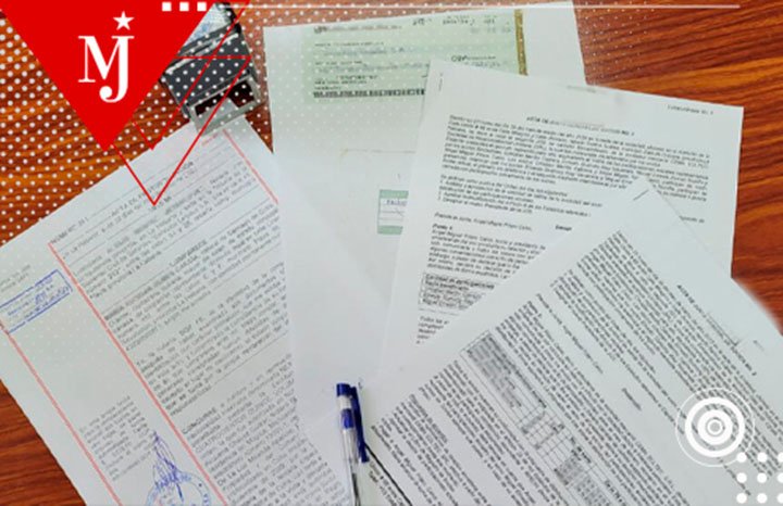Minjus_Cuba's tweet photo. 🤔 ¿Sabías que tu derecho a una herencia se puede transferir?
Se llama "Cesión del Derecho Hereditario". Es un acto jurídico por el cual la persona designada como heredera transmite o cede la totalidad de su participación en la herencia a otra persona
#MinjusEnControlPopular https://t.co/lzfrCWkcsW