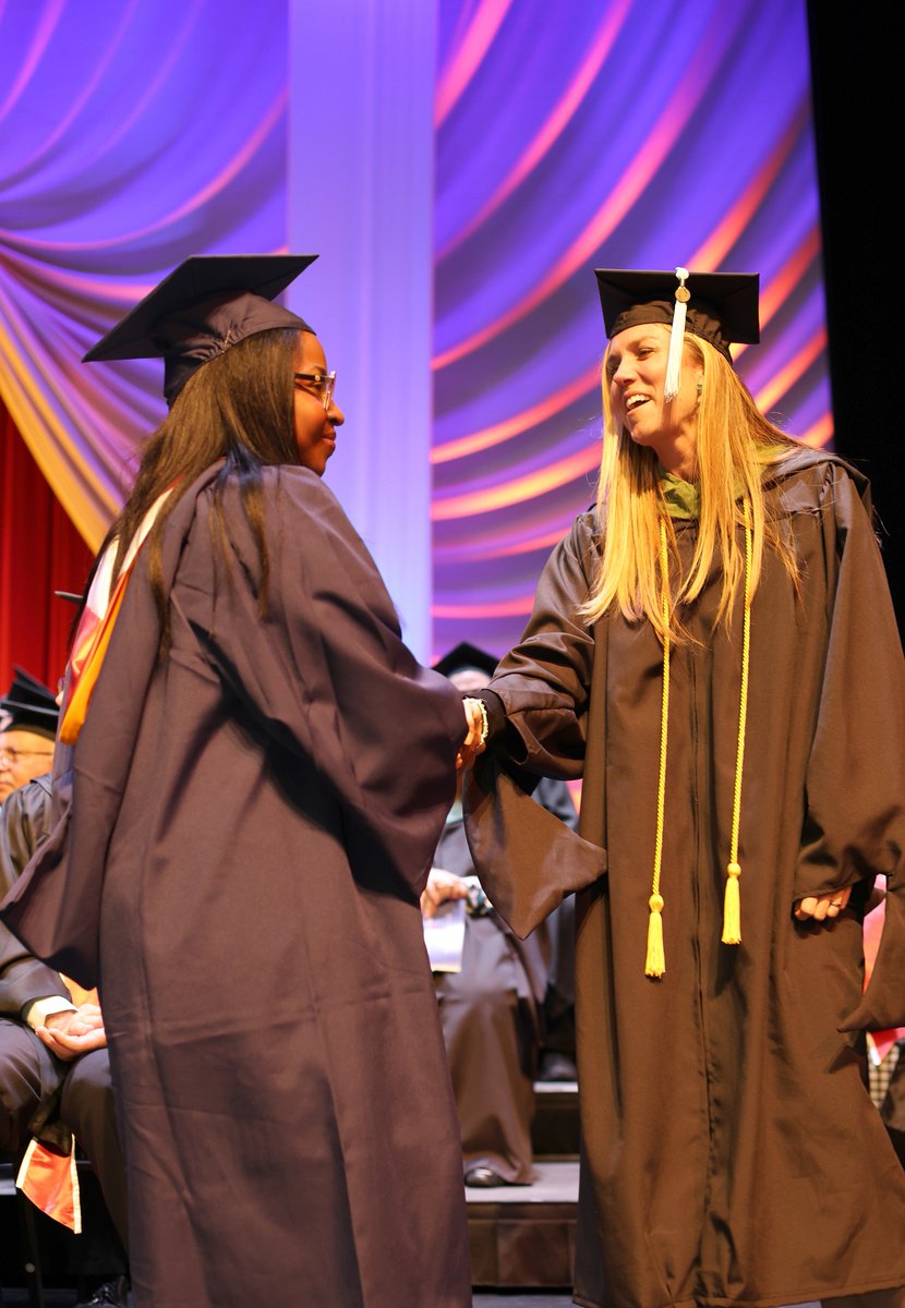 SFSCAlumni's tweet image. What a wonderful evening to celebrate and welcome a new class of alumni! Congratulation Fall Class of 2025! We wish you all the best in your next chapter. Go Panthers!

Check out all the pictures here: facebook.com/media/set?vani…