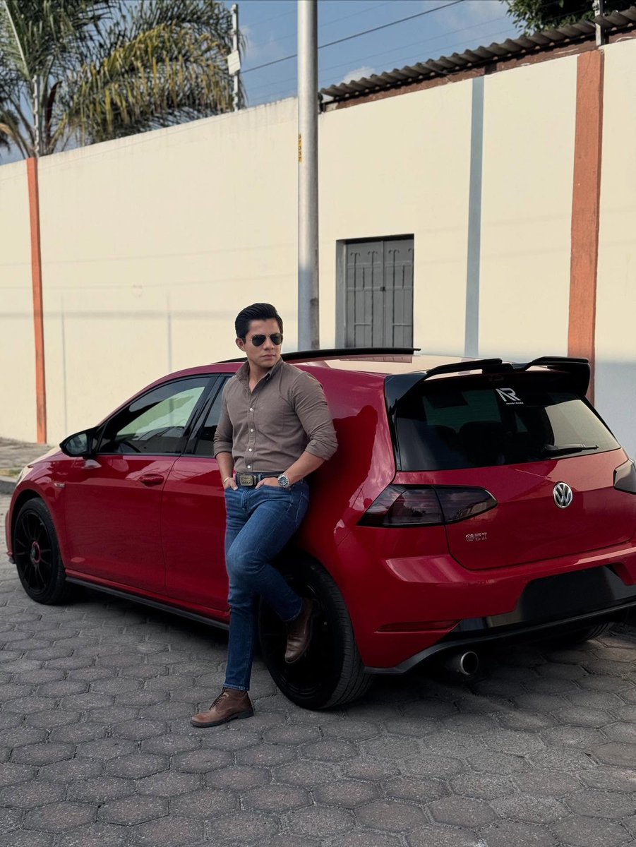 Hechizero_38's tweet image. Si alguien sabe sobre quién es el responsable del accidente de la Atlixcáyotl es este sujeto, @idamis35