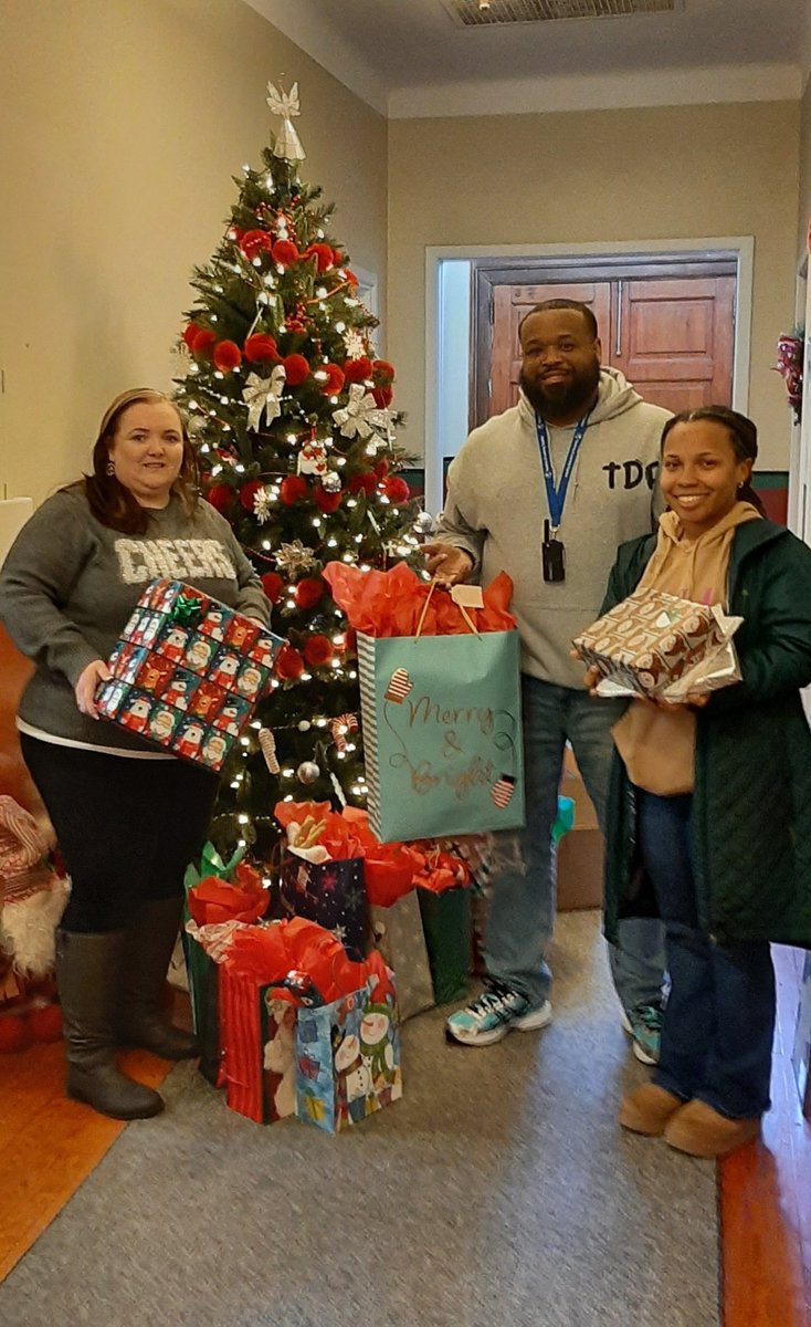 incserv's tweet image. Incserv's annual Christmas gift donations to the Murphey School kids!