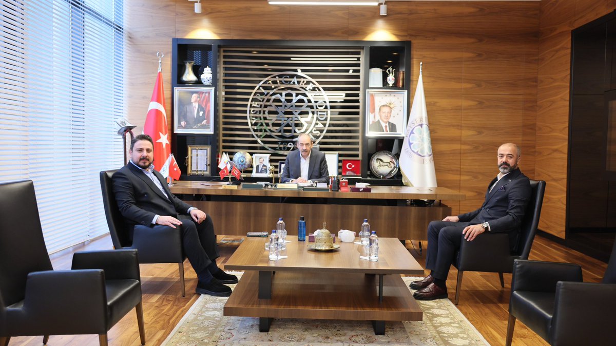 Başkanımız <a href="/Omer_Gulsoy_KTO/">Ömer Gülsoy</a> , İstanbul Girişimci ve Yöneticiler Derneği Başkanı Sn. İbrahim Anıl Taşdemir’i odamızda misafir etti. Nazik ziyaretleri için teşekkür ederiz

<a href="/ianiltasdemir/">İbrahim Anıl Taşdemir</a>