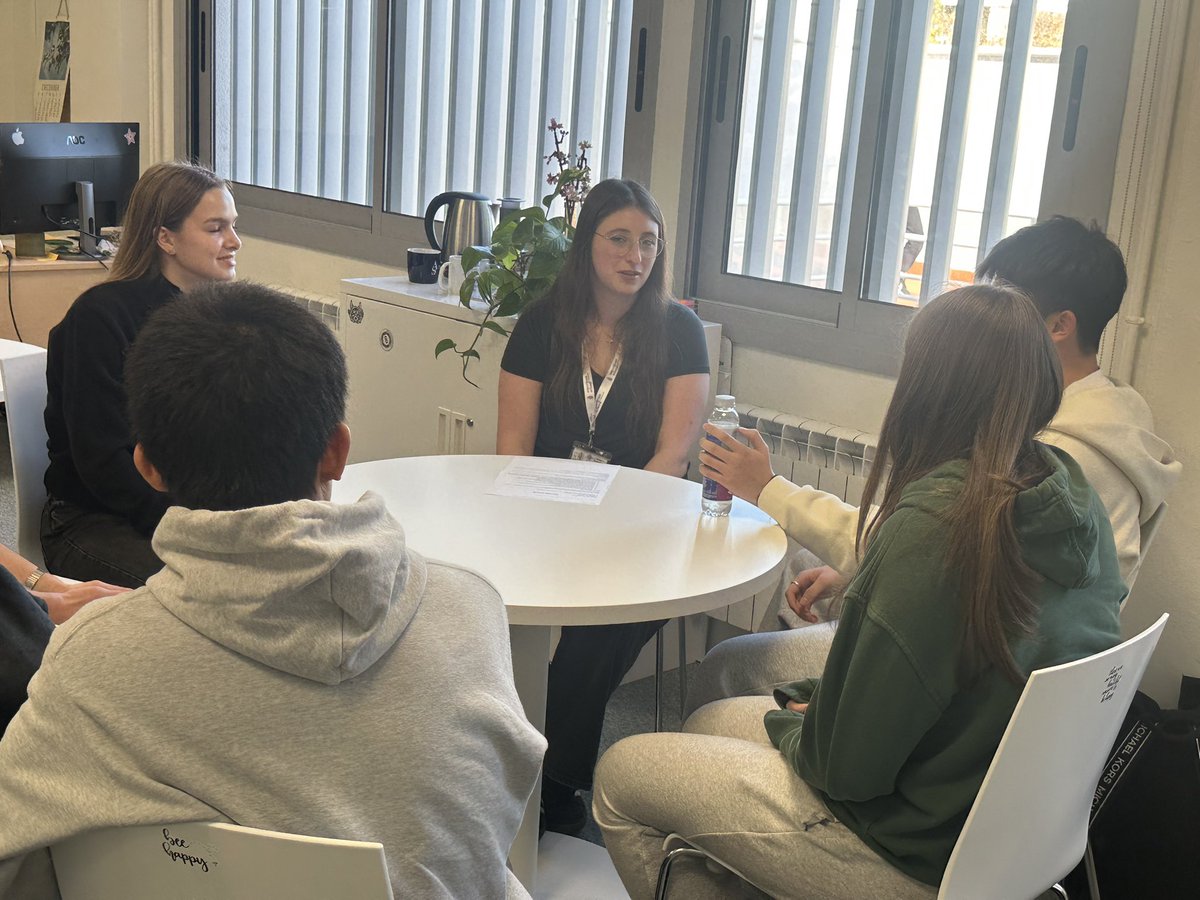 American School of Barcelona tweet media