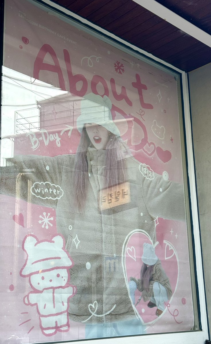 dltnwls_zbxm's tweet image. 포토부스 너무 예뻐서 깜짝 놀람.........///

#About_DDoo