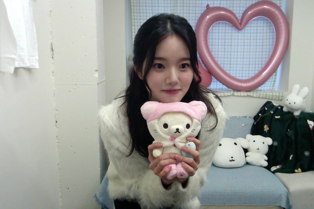 dltnwls_zbxm's tweet image. 포토부스 너무 예뻐서 깜짝 놀람.........///

#About_DDoo