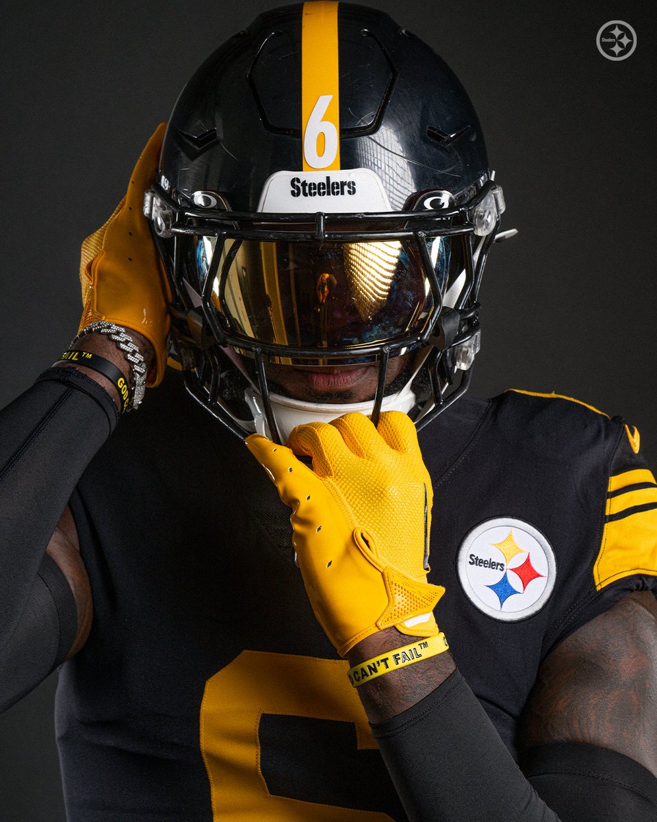 Lock in. It's Color Rush Week. 😤
#ProBowlVote @Patrickqueen_
#ProBowlVote @pat_fry5