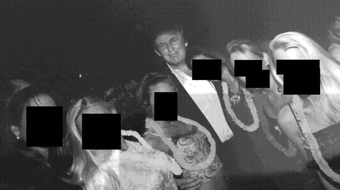 allenanalysis's tweet image. 🚨 BREAKING

Donald Trump appears FOUR separate times in the newly released Jeffrey Epstein estate photos turned over to House Democrats.

Not once.
Not twice.
Four documented appearances.

These images come from Epstein’s own archive, part of a production spanning tens of…