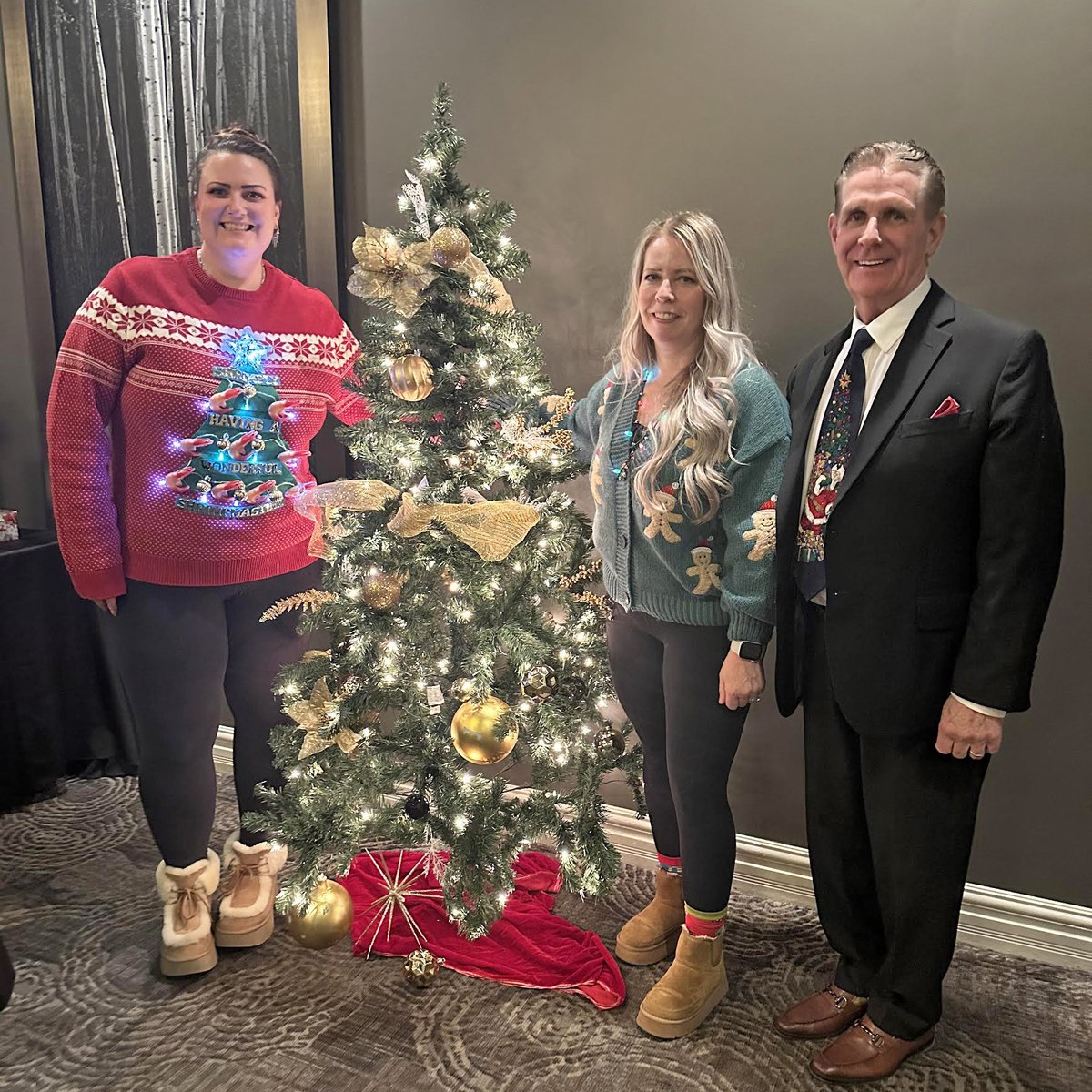 L to R, Nikki Petfowitz and Sarah Harrison from the CRRA, with David Hopkyns, VP Affinity Credit Solutions, attending the CRRA Christmas event! ❄️