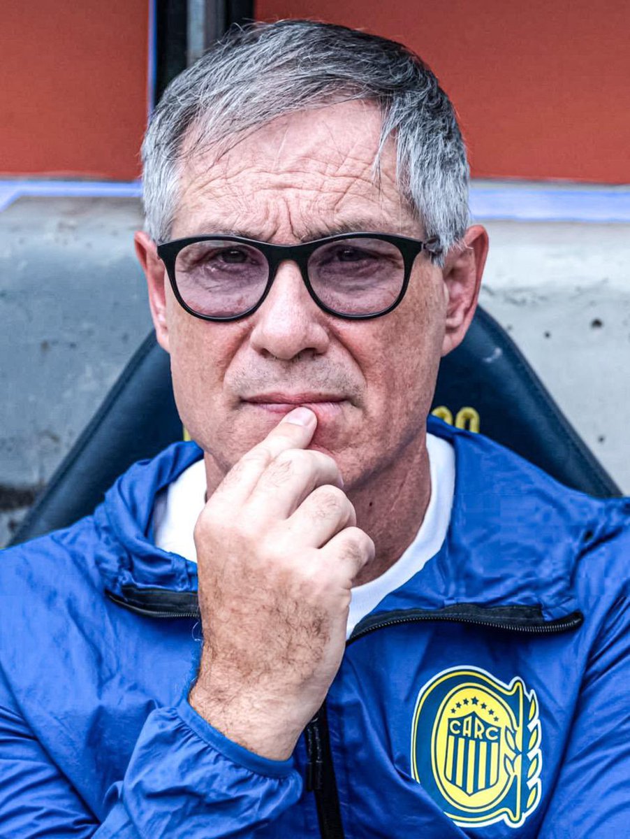 paseclave__'s tweet image. 🔥💣 “LA TABLA ANUAL ERA EL TORNEO MÁS IMPORTANTE Y NOSOTROS FUIMOS LOS MEJORES” 

Ariel Holan rompió el silencio tras su salida de Rosario Central