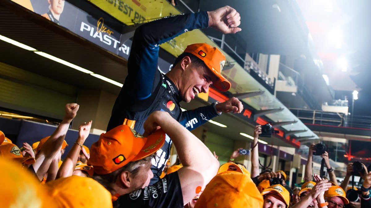 F1's tweet image. This time last week ⏪

A champion in papaya is born 🧡

#F1 #AbuDhabiGP