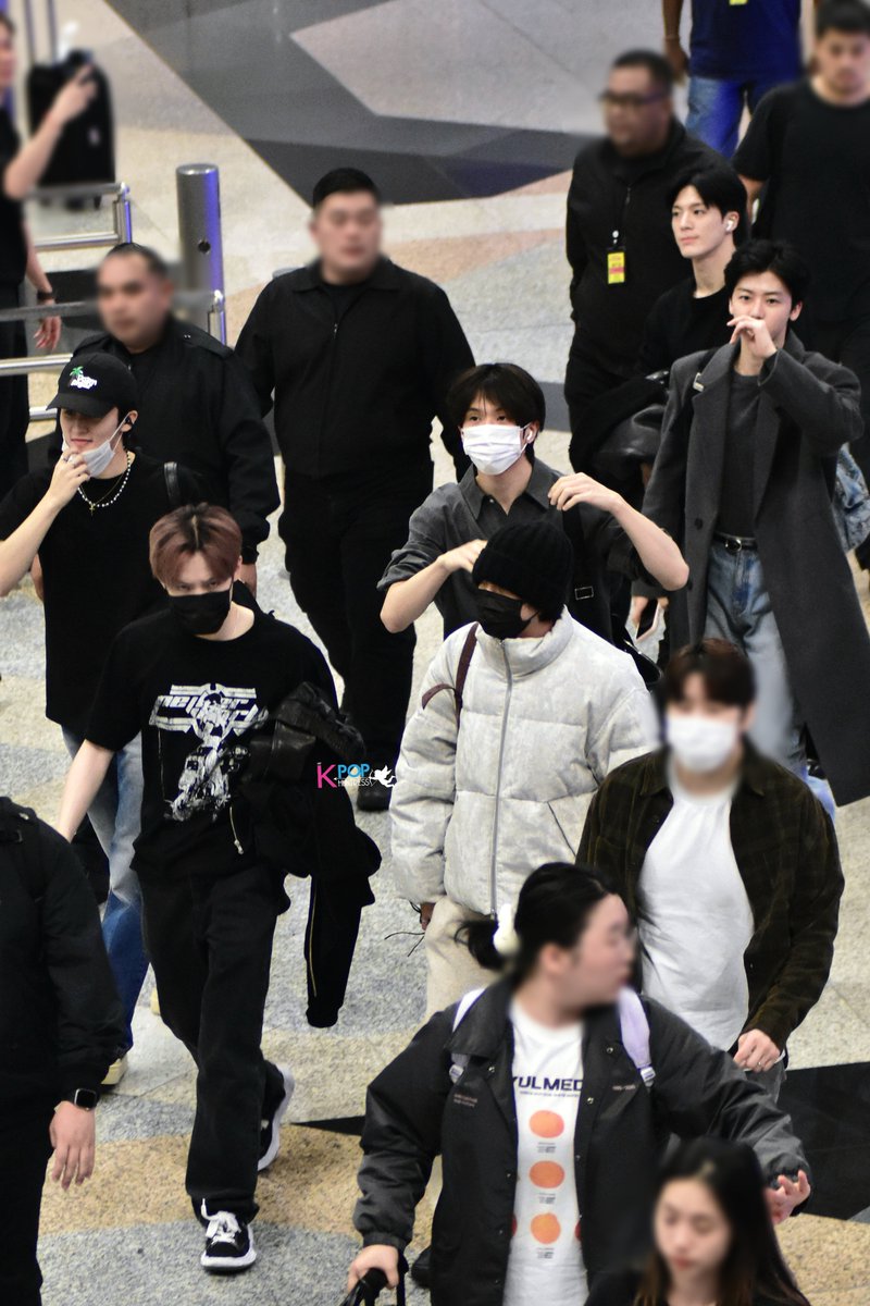 MyKpopHuntress's tweet photo. ANNOUNCEMENT ‼️

All six Dreamies just arrived in Malaysia! 🛬💚
The squad is complete and we’re NOT calm
KL are you ready to go wild for TDS4inKL this weekend??!!!

2025 NCT DREAM TOUR <THE DREAM SHOW 4 : DREAM THE FUTURE> in KUALA LUMPUR 🇲🇾

📅 13 DEC 2025 | SAT | 5:00PM
📅 14 DEC 2025 | SUN | 5:00PM
📍 Axiata Arena, Kuala Lumpur 🇲🇾

#NCTDREAMinMY #NCTDREAMinKL
#TDS4inKL #TDS4inMY #NCTDREAM #NCT