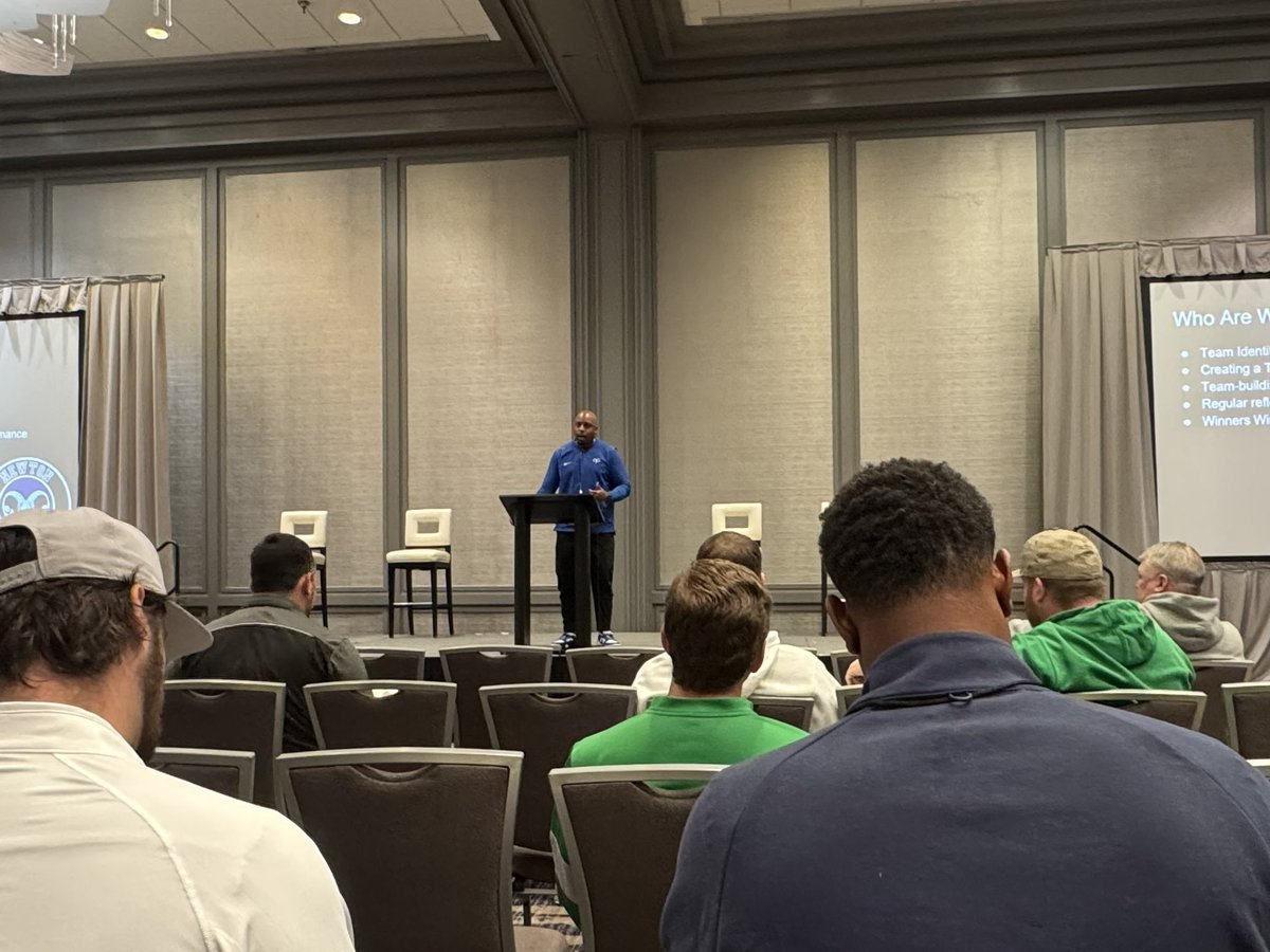 NewtonramsBase's tweet image. Coach Jordan at the Georgia Dugout Coaches Clinic sharing insight, passion, and a blueprint for building a winning program.