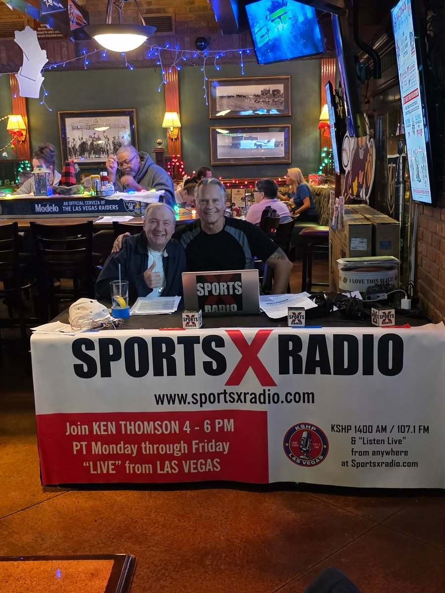 sportsxradio's tweet photo. Last night @sportsxradio “LIVE” @steinerspublv #LasVegas @kenthomson87 & #GreatFriend #81YearOld #ChicagoBill Moskowski talked #ArmyNavy Game w/ Bill being @USArmy Vet & KT @USNavy Vet - then Bill stayed on to do @NFL card w/ @vegasandy711 https://t.co/gqHDliiwEW
