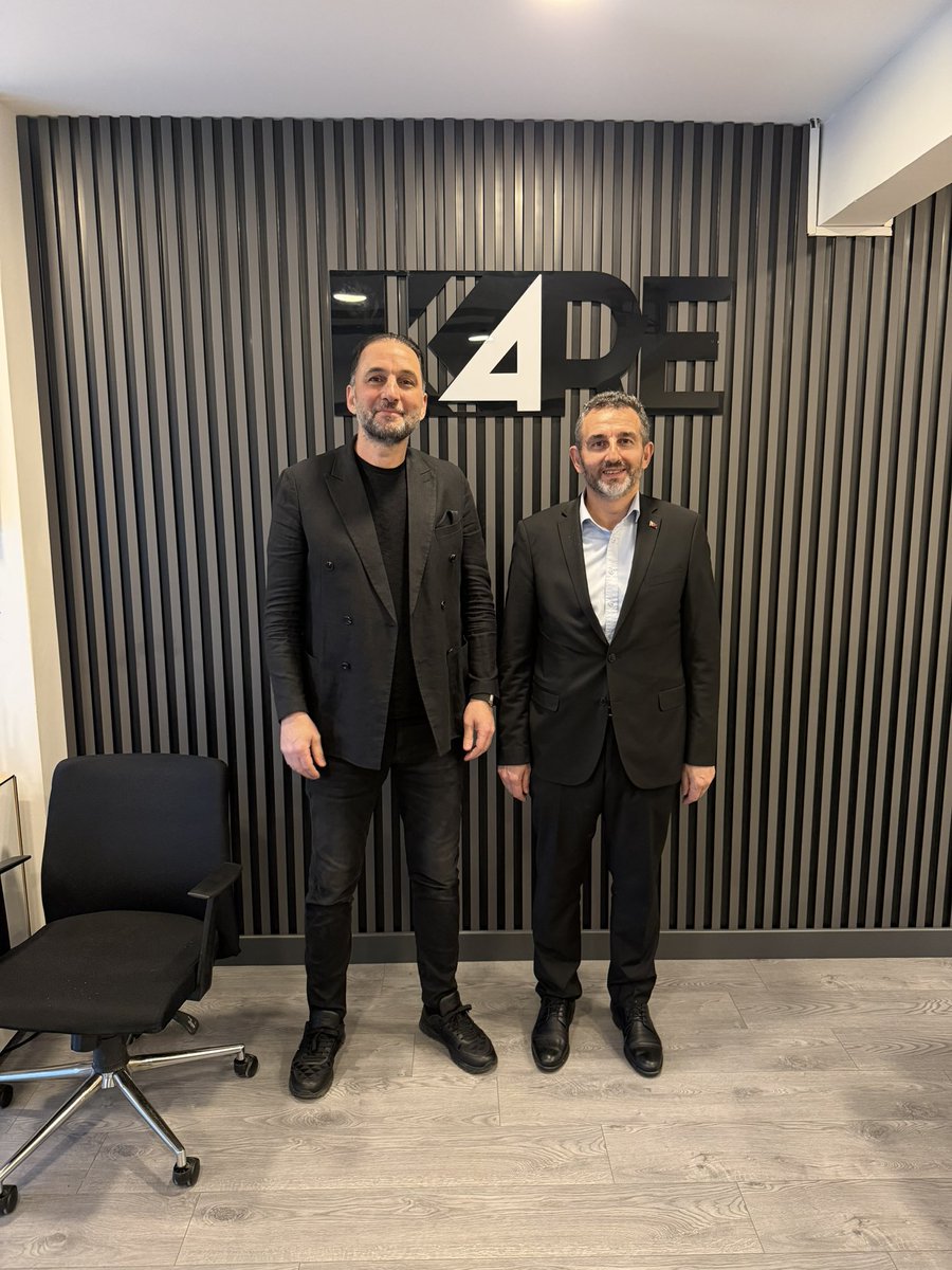 İnşaat Mühendisleri Odası İstanbul Şubesi 50. Dönem Başkan Adayı dostumuz Mustafa Keleş’i ofisimizde ağırladık.

Sektörümüze ve mesleki örgütlenmeye dair görüş alışverişinde bulunduğumuz bu nazik ziyaret için kendilerine teşekkür ediyor, çıkmış oldukları bu yolda başarılar