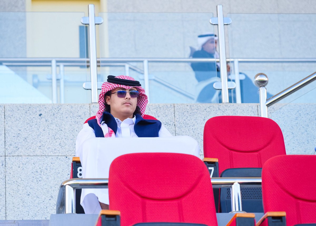 " مشاري طلال التمياط "

ابوك قبلك وان قسى الوقت ماطاح 
رمز الفخر .. من هو يعرفه فلا يطيح ❤️💜

#دوري_يلو |#الجندل_الجبيل