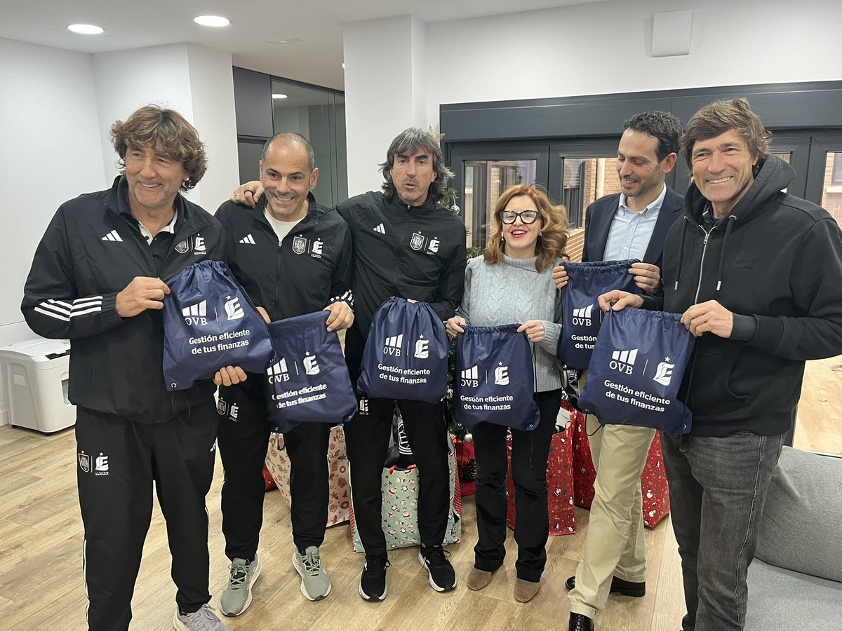 ⚽️🇪🇸 Esto es lo que nos llena de verdad. 
Visitamos el proyecto 
<a href="/AldeasEspana/">Aldeas Infantiles ES</a> y apoyamos la magnífica labor que desarrolla en Cuenca. 
#somosespaña #somosleyendas
