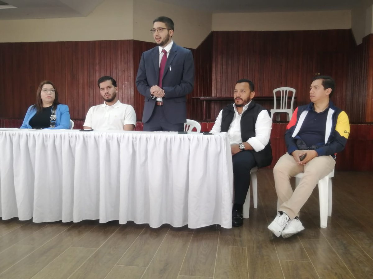 📌 Toda vez que el Directorio de <a href="/FEDEAZUAY/">Fedeazuay</a>, periodo 2025-2029 fue registrado en el <a href="/Educacion_Ec/">Ministerio de Educación, Deporte y Cultura</a>, a través del Viceministerio de Deportes se nombró al nuevo representante legal de la matriz del deporte azuayo.
📍Más información:
▶️facebook.com/Fedeazuay/post…
✅#FDACunaDeCampeones