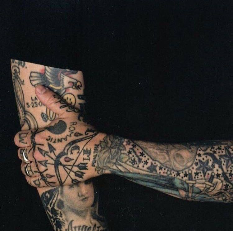 anna击🌸💕frank teeth CEO tweet media