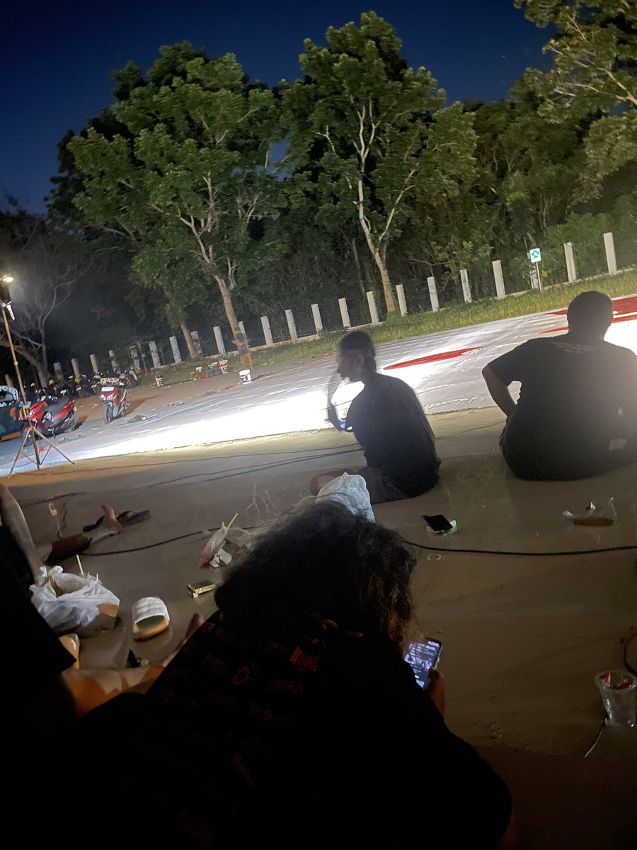 Bersiap gemuruhkan! 
When weekend comes, mates! 

Hancurkan mental lawan. Esok kita beri kejutan 🙌🏻