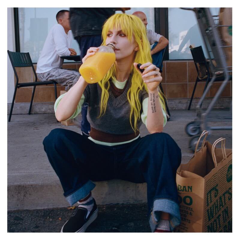 Paramore_Mex's tweet image. 🏆¡UNA MÁS! #HayleyWilliams vuelve a ser elegida “Artista del Año”, ahora por la revista @PasteMagazine: