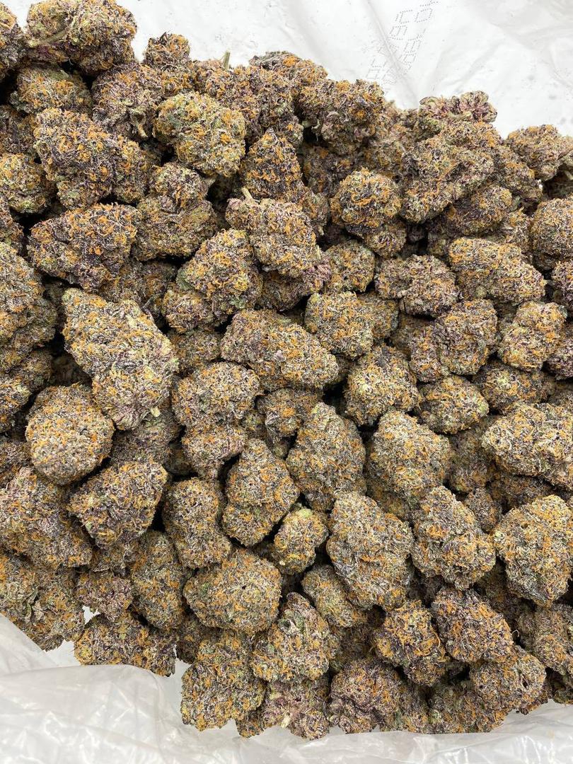 bud_wave6's tweet image. NC WE ACTIVE &amp;amp; LOADED 💨❄️🔥
Got the GAS ⛽, the SNOW ☃️, and EVERYTHING you need — same-day drops movin’ CRAZY!
Active statewide:
Charlotte • Raleigh • Greensboro • Durham • Winston-Salem • Fayetteville • Wilmington &amp;amp; surrounding
Bio link 
#NCPlug #CharlotteWeed