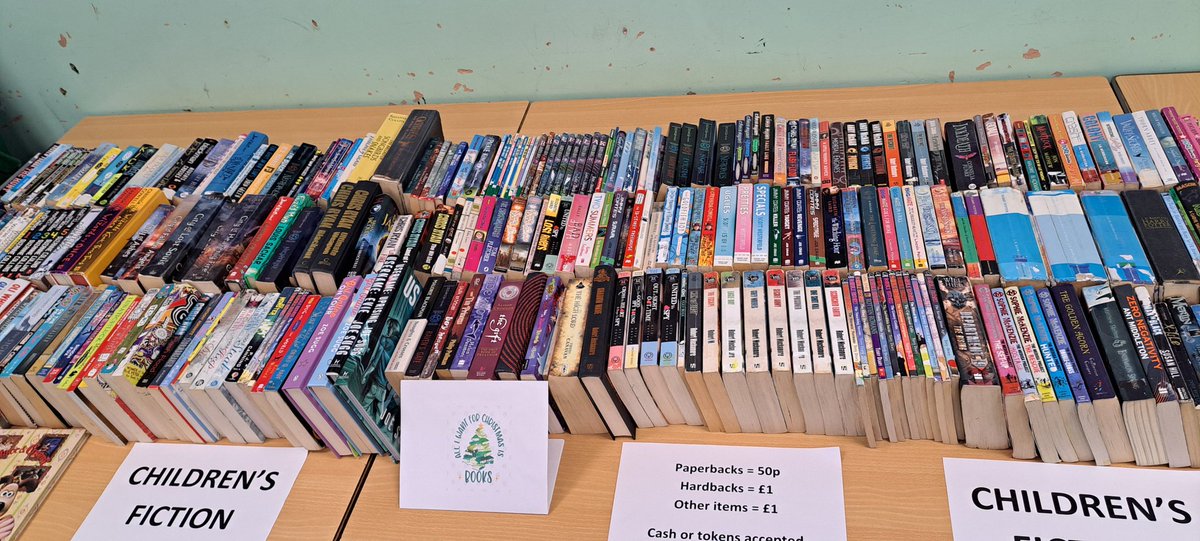 Hardenhuish Library tweet media