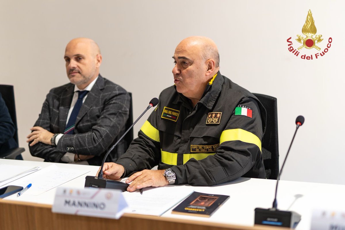 vigilidelfuoco's tweet image. Una nuova scuola per i #vigilidelfuoco, un investimento strategico per la nazione.

Firmato #oggi a #LAquila il verbale di consegna in uso governativo del compendio immobiliare CASE di Sassa: nascerà qui il nuovo Polo di #formazione territoriale dei #vvf, punto di riferimento per