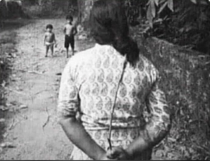 Avatar_Macho's tweet image. Me and my bro after scoring 23 goals and 11 assists as mum is waiting for us to give us a Ballon'dor