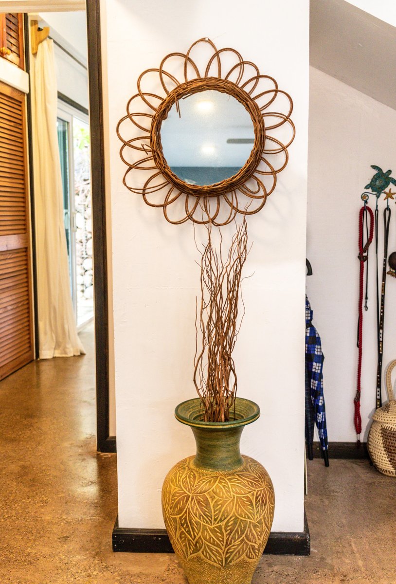 TurtlesNestJa's tweet photo. More locally made crafts. All sourced at Calalloo Boutique in Treasure Beach or the shop run by the women’s group. https://t.co/9bJxq5xtym
