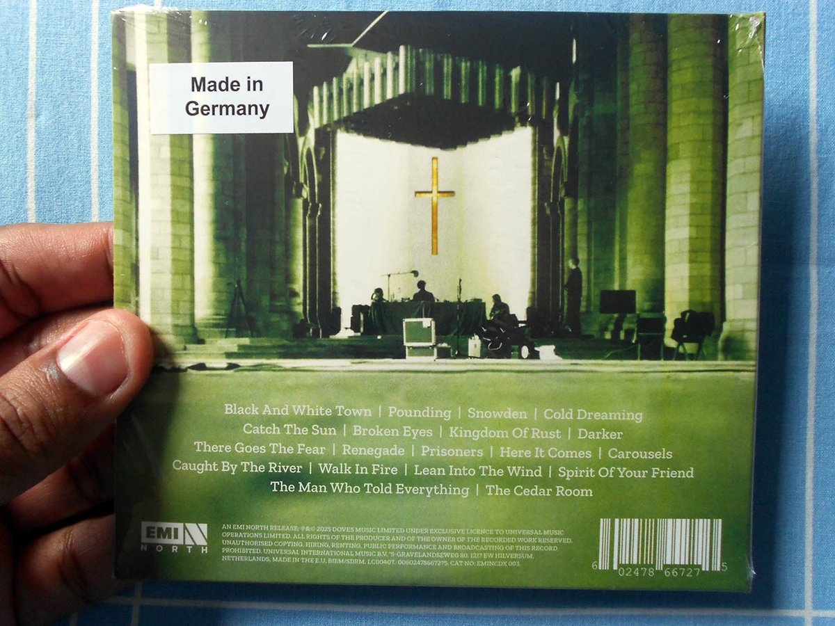 So here we are in 🇧🇷

<a href="/dovesmusicblog/">Doves</a>