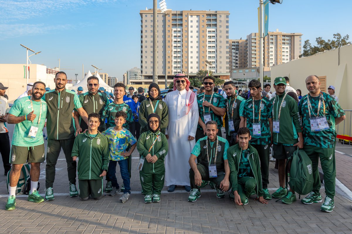 وقـت التتويج 💚

📸| سمو رئيس وفد ⁧#فريق_السعودية⁩ الأمير فهد بن جلوي يتوّج الأبطال في منافسات ألعاب القوى ضمن دورة الألعاب⁩ الآسيوية البارالمبية للشباب #دبي2025