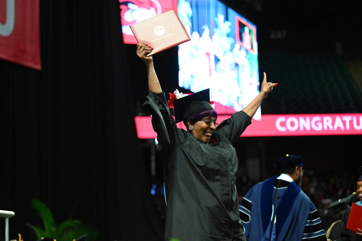 WSSURAMS's tweet image. Congratulations to the Fall Class of 2025. You worked for this. You earned this. We’re proud of you, and we can’t wait to see what the future holds.
#WSSU25 | #RamsTakeCharge | #DepartToServe