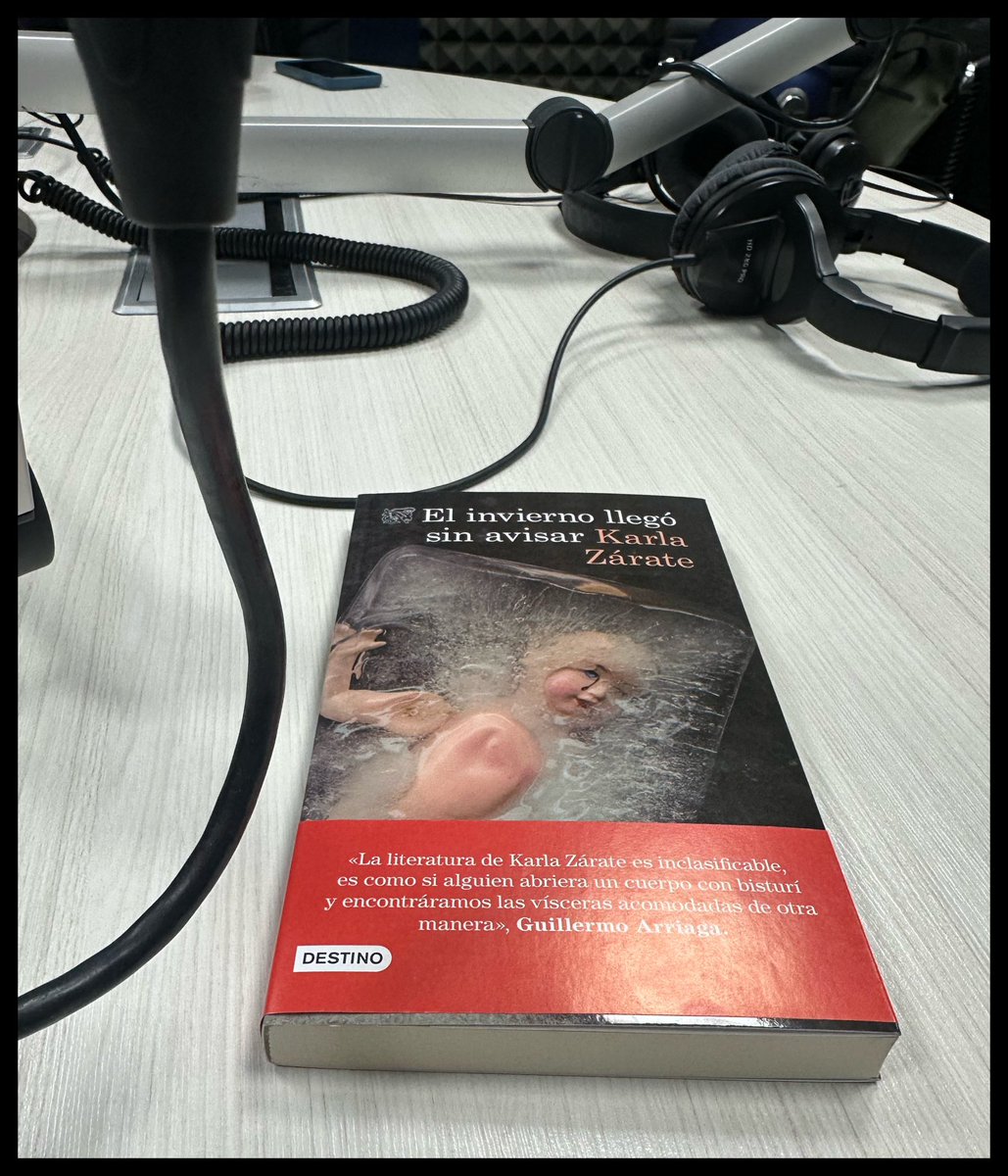 espia_rusa's tweet image. Gracias por la entrevista, @JuanIZavala y @juliopatan09 . Fue un crimen limpio, dejamos la escena impecable. 🩸@PlanetaLibrosMx