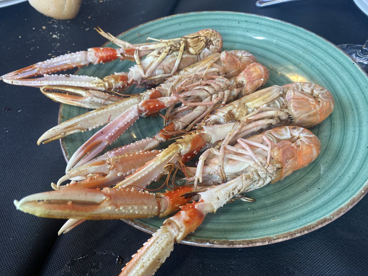 De la mar el mero, de lamer el cordero y para comer el Hórreo de Astromero