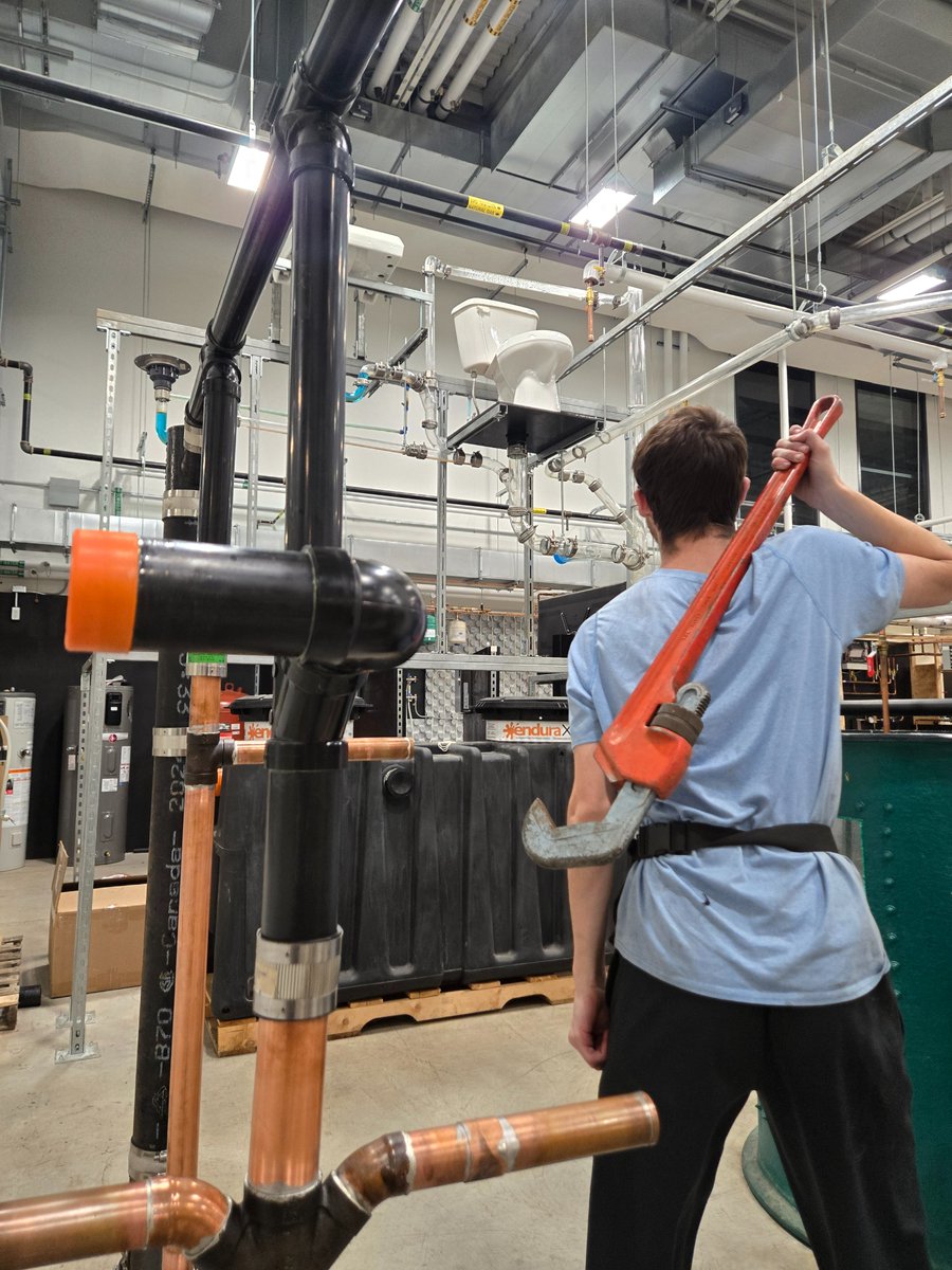 Finished up my last exam of the semester. There were highs and lows but in the end, I'm glad I went back to school and it feels good again to feel progression outside of Smash. We ball.