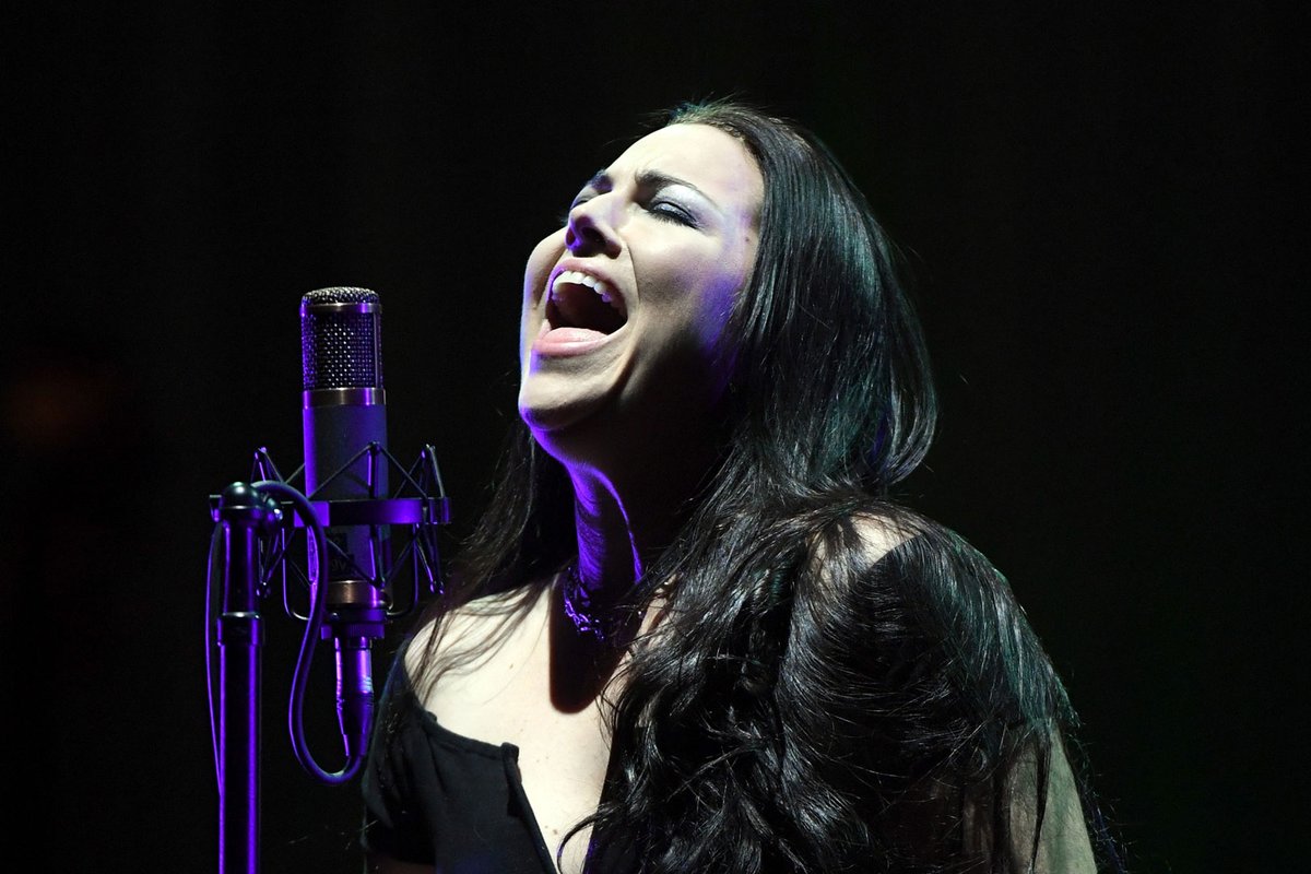 Loudwire's tweet image. Evanescence's Amy Lee has one of the most powerful voices in rock. What is your favorite vocal moment in one of her songs from the singer?

📷: Ethan Miller, Getty Images