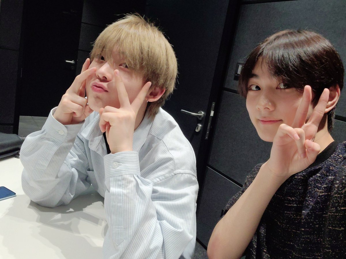 이구 (@29munch) on Twitter photo 