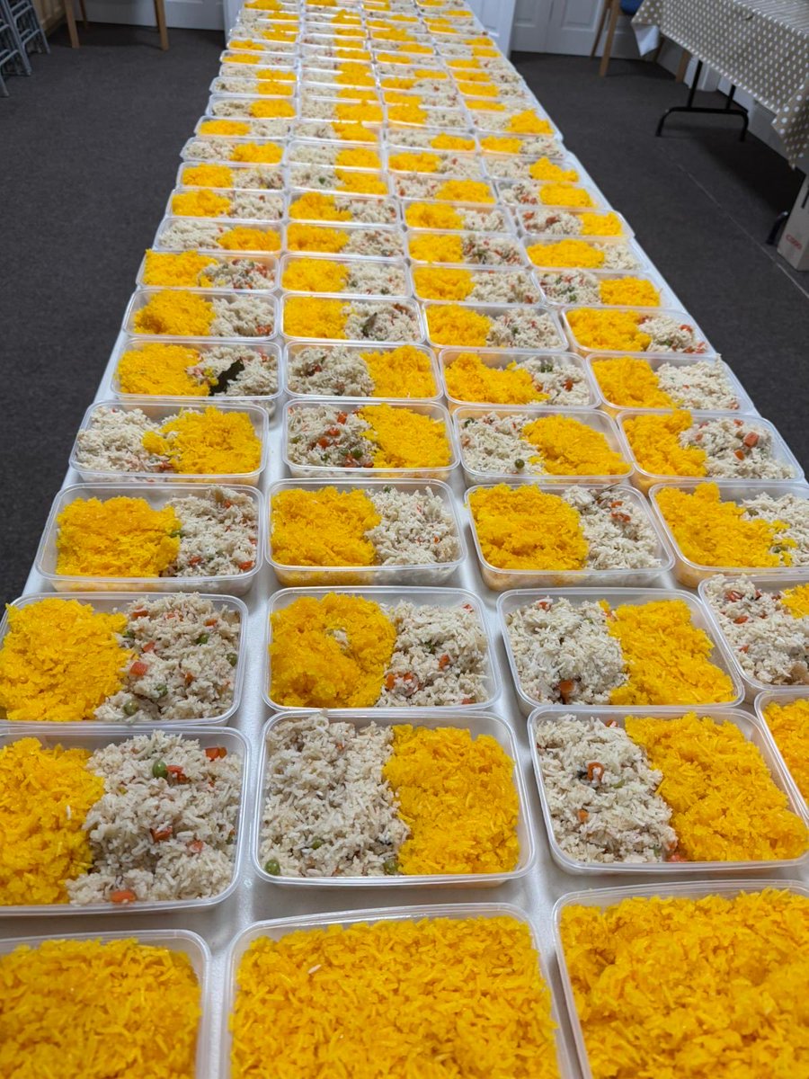 Alhamdulillah

113 more meals prepared &amp; delivered to St. Aidan's Church, Annexe Centre, neighbours &amp; friends.

By Allah's Grace, <a href="/AhmadiyyaUK/">Ahmadiyya UK</a> Hartlepool has now served 37,398+ meals since starting this blessed initiative!

#ServingHumanity #Hartlepool
#MuslimsforPeace