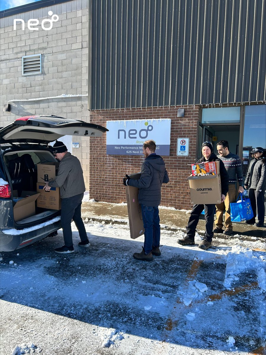 neo_materials's tweet photo. Proud of our $NEO.TO #Peterborough team for its support of the Kawartha Haliburton Children’s Foundation’s Santa’s Sleigh program! Together, they are brightening the holidays for a family of 7.

Donate here: https://t.co/21joY78XP7

#CommunityImpact #CorporateResponsibility https://t.co/2Z83OvVFdu