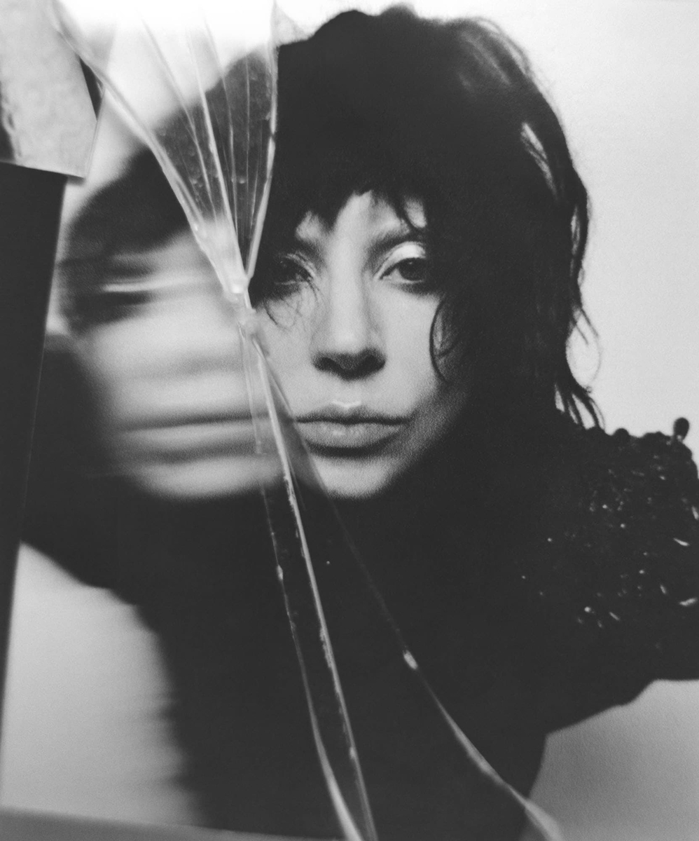 BraveForGaga95's tweet image. Billboard: The 50 Best Albums of 2025

#3. Lady Gaga - MAYHEM

"Gaga might have given her album a chaotic title, but the project ended up as one of her most cohesive and fully realized yet, exploring themes of fame, identity and ultimately love through the lens of disorder"