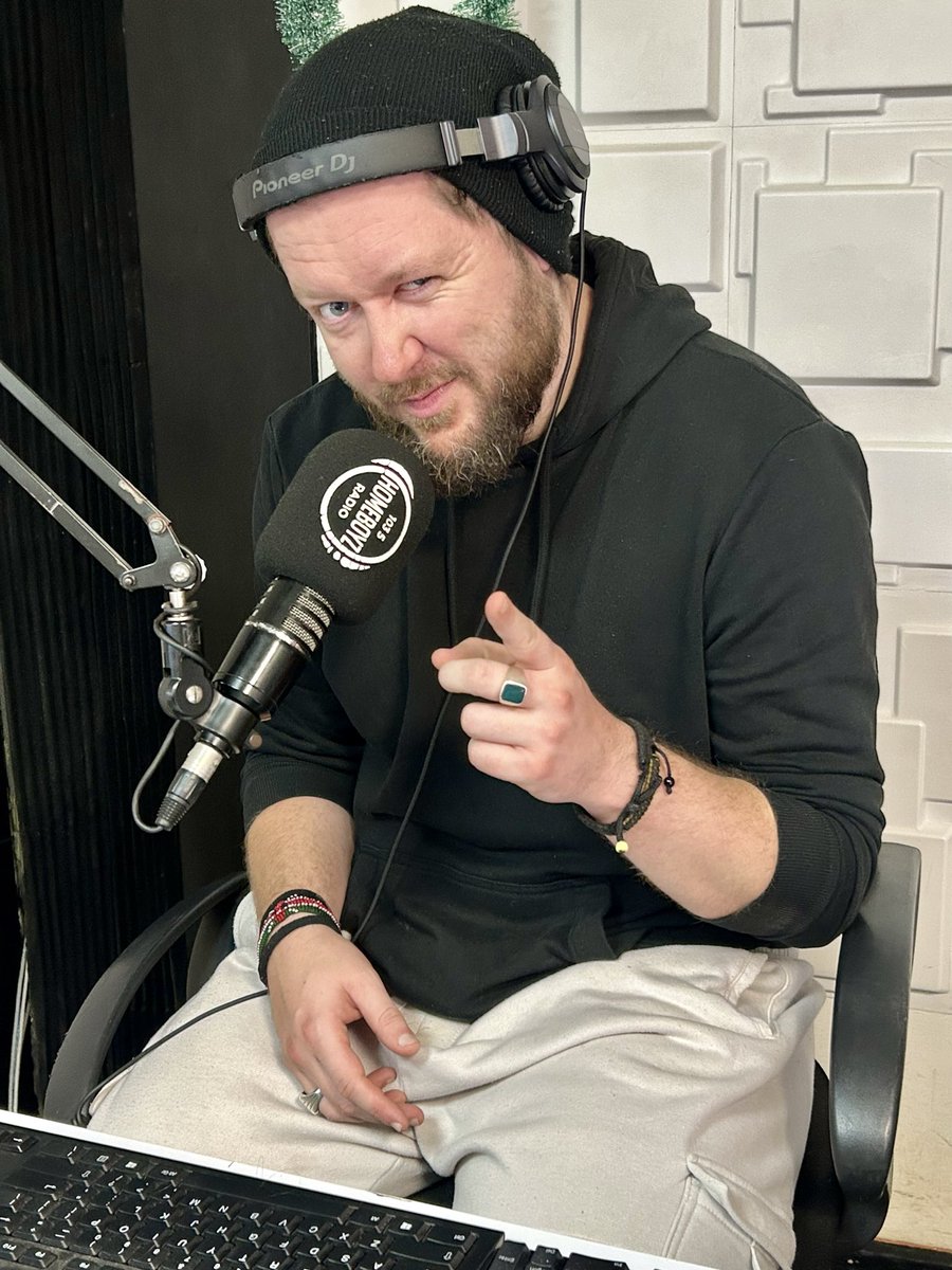 HomeboyzRadio's tweet photo. It’s Nicki Minaj’s birthday week and DJ Kace is bringing the heat with a full-on Nicki mix! 🔥
Got a fave Nicki banger? Drop your requests now!
#TheReverse #DjKace #HomeBoyzRadio #TheAfricanMzungu #NickiWeek https://t.co/DW7gE2uXdi