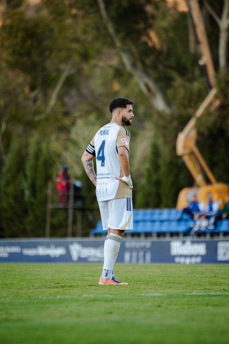 Orgulloso de mi equipo, si perdemos que sea así
El sábado tenemos otra oportunidad 
¡ VAMOS <a href="/marbella_fc/">Marbella FC</a> ! 🤍💙