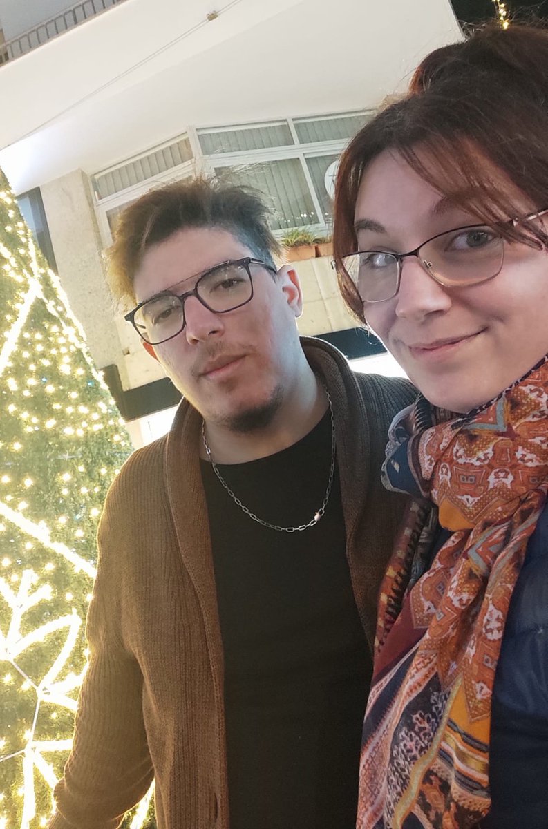 Cronosdk's tweet image. Señores, abro Stream LUEGO que estoy haciendo una feliz y encantadora vida de pareja. PERO QUE NO TENAIS QUE VENDRÁ EL VICIO IGUAL EN MI CANAL DE TWITCH, ya veré si hago en yt algún dia