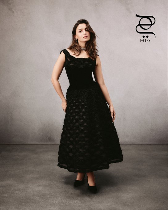 منذ أن بدأت الممثلة الهندية "عليا بهات" مسيرتها الفنية في وقت مبكر من عمرها كانت الرهان الرابح لتصبح أيقونة بوليوود السينمائية من نجوم الجيل الجديد، واجهت عدة تحديات تغلبت عليها بفضل موهبتها وذكاء اختياراتها. اليوم تحل ضيفة في ستوديو "هي" خلال مهرجان البحر الأحمر السينمائي الدولي 