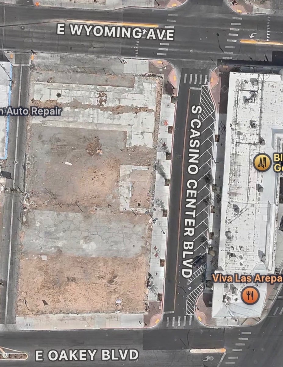 gateway2fremont's tweet photo. Still dreaming of a park at the base of Casino Center.

#DTLV
@vegas_visual @VitalVegas @DavidRaanan https://t.co/l6zx1NqARh
