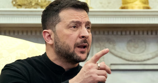 JustKevinThree's tweet photo. 🚨 BREAKING: President Trump just dropped the hammer on Zelensky – "You've got until Christmas to get this peace deal done. You're losing, Volodymyr – time to get on the ball!" No more endless wars on America's dime. MAGA peace incoming! 🇺🇸✝️ #Trump #UkraineDeal #ChristmasDeadline