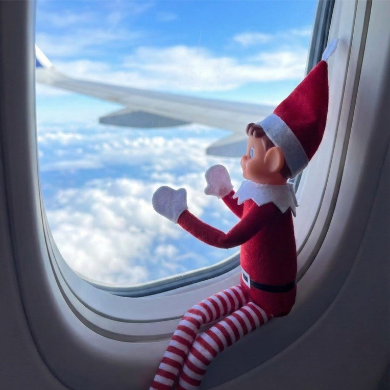 VYNCKE_NV's tweet image. ✈️ Window seat? Secured. Destination? Unknown. Hotel? Trivago. 🤫

After a quick stop to spread the Christmas cheer in Mataró, Elf is off again! Clearly, he's got a busy schedule!

Where do you think he’ll pop up next?😉

#Vyncke #CleanEnergyTechnology #ElfOnTheMove #GlobalVyncke