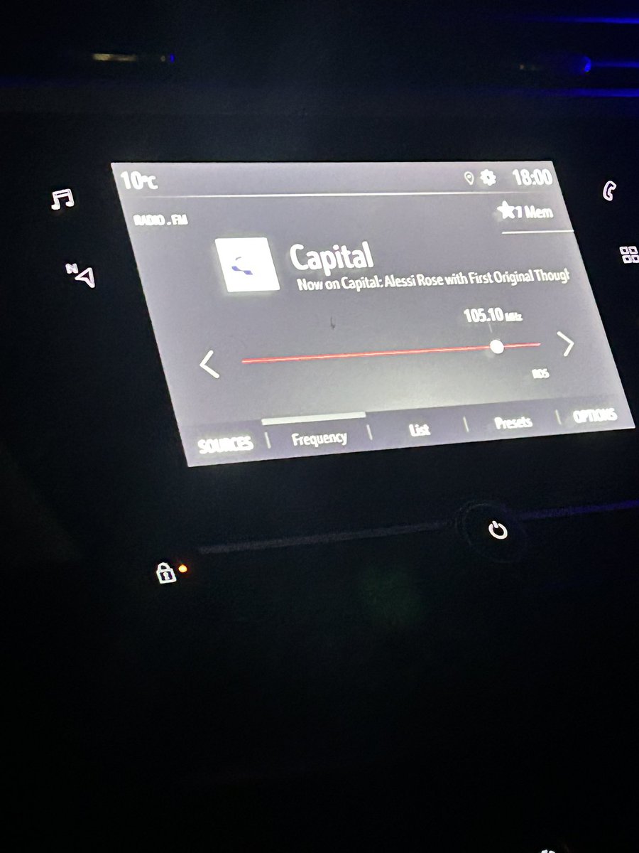 josie ★ tweet media