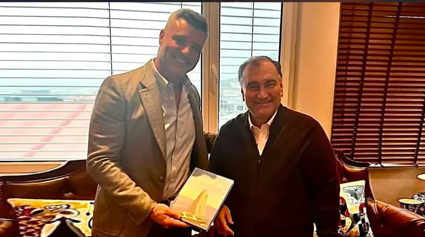 Fenerbahçe’nin Bankalar Birliği anlaşmasından çıkmak için beklediği Ataşehir projesinde yeni bir gelişme yaşandı.

Murat Ülker'den Sarı Lacivertli takıma jest geldi...