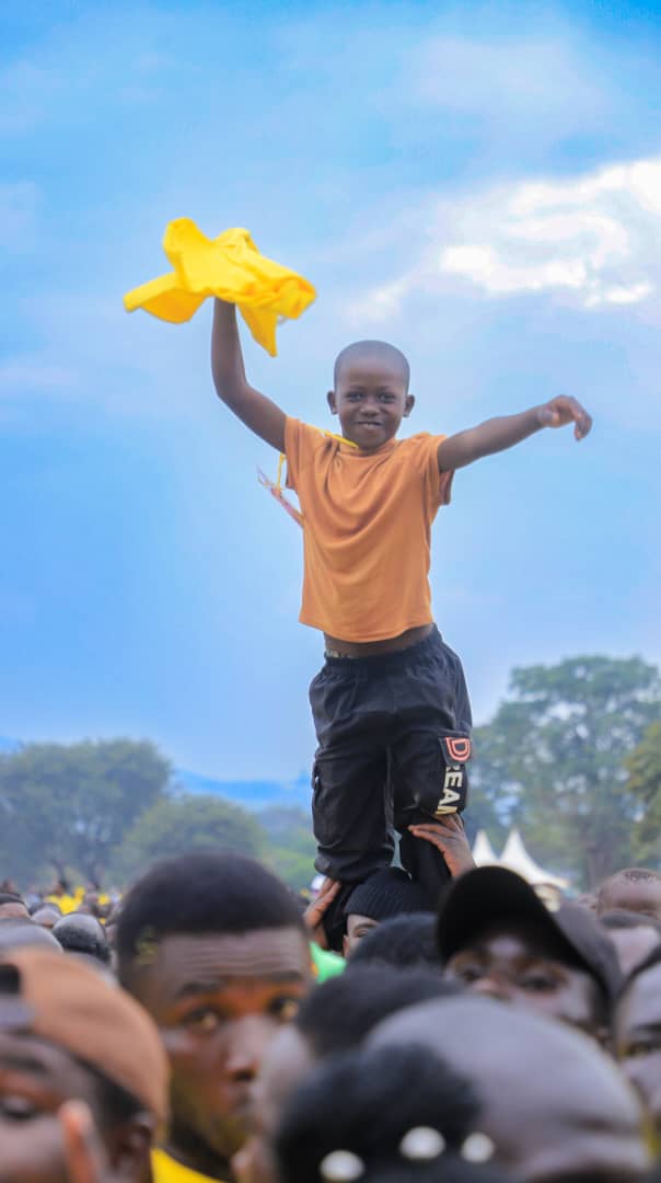What a day! President <a href="/KagutaMuseveni/">Yoweri K Museveni</a> was in Kiryandongo District and later in Masindi District, and the turn-up was massive. People were excited, positive, and full of hope. You could feel the energy everywhere—Ugandans are ready for what’s coming next.

#ProtectingTheGains